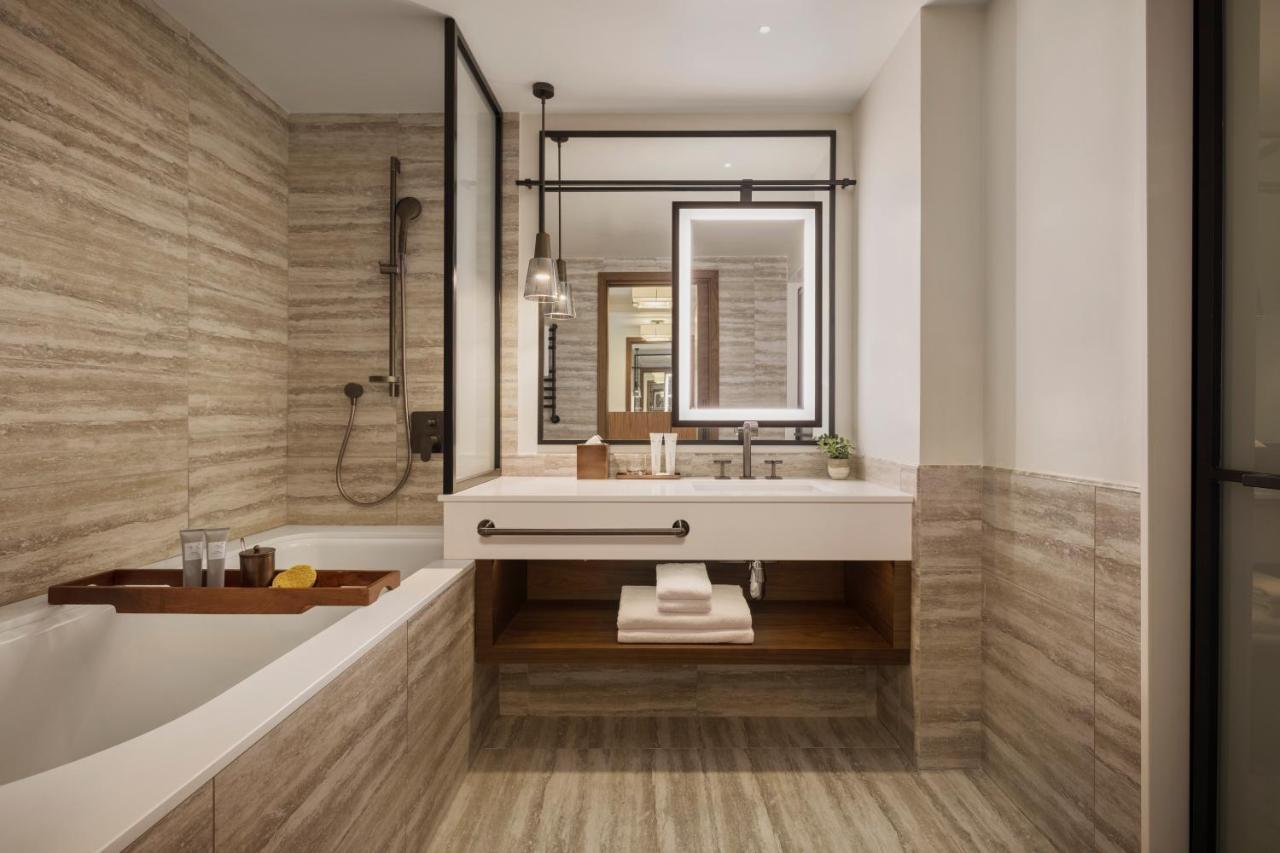 Double Queen Room
